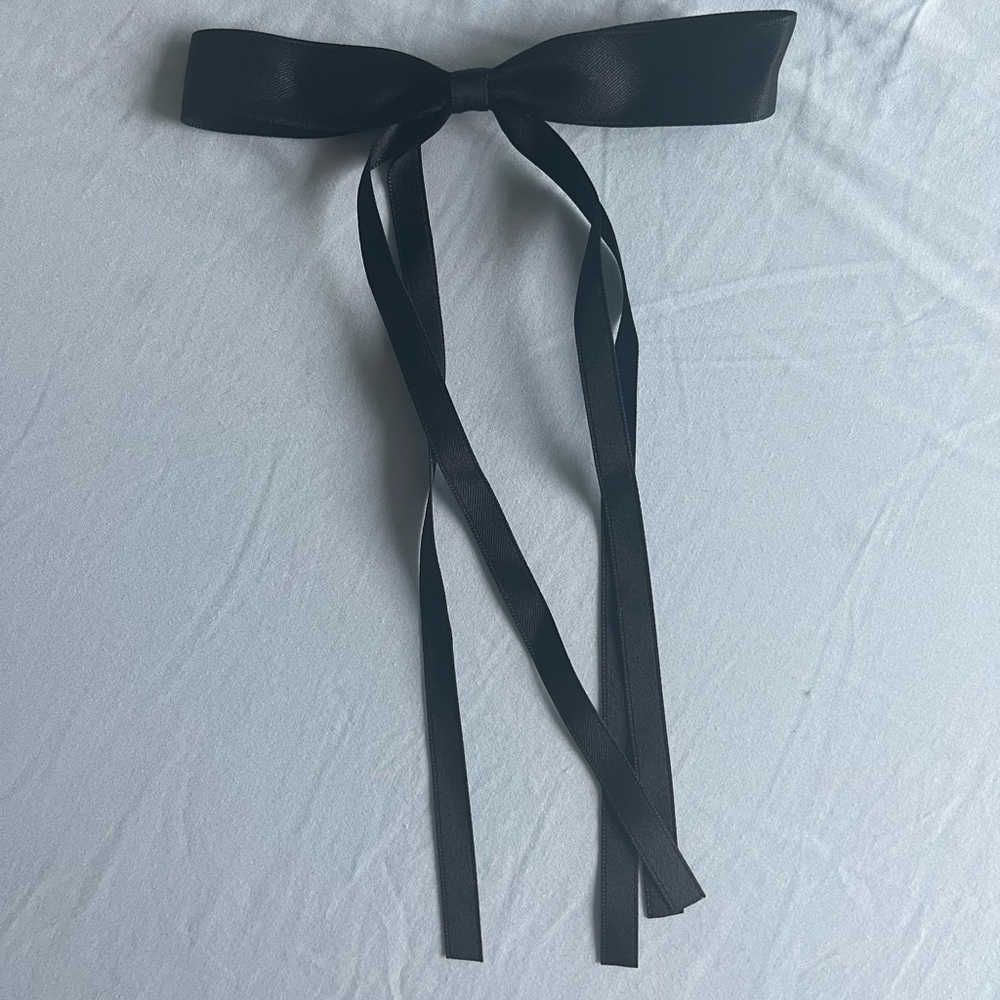 Hair bow - black